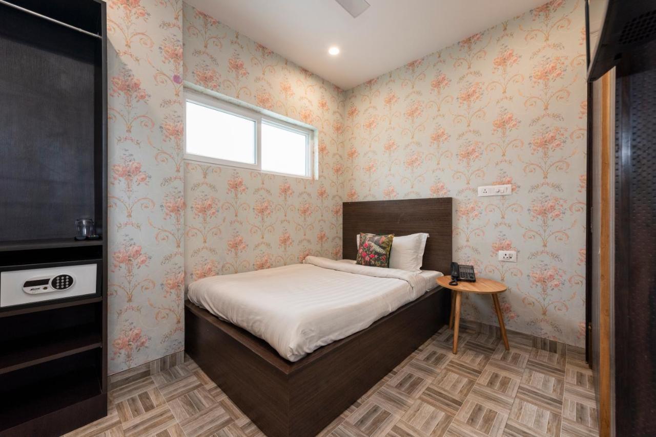 Hotel Casa Aishbagh Лакхнау Экстерьер фото